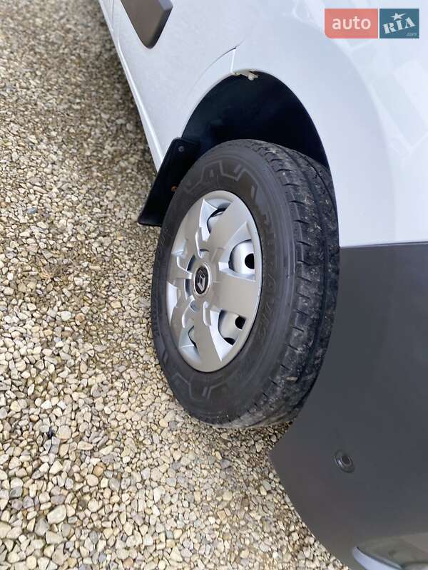 Грузовой фургон Renault Master 2021 в Хусте