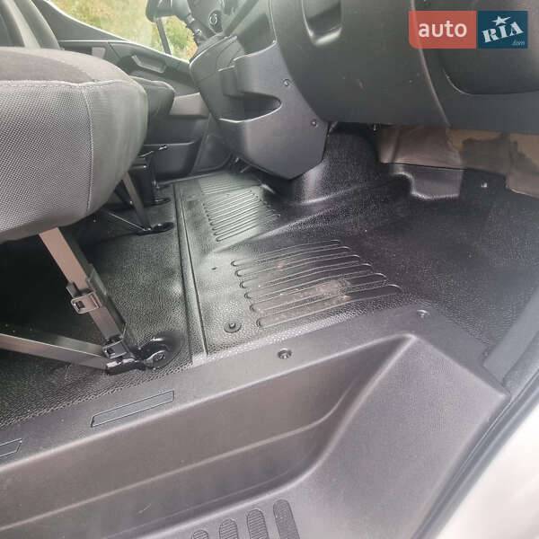 Мікроавтобус вантажний (до 3,5т) Renault Master 2018 в Бердичеві