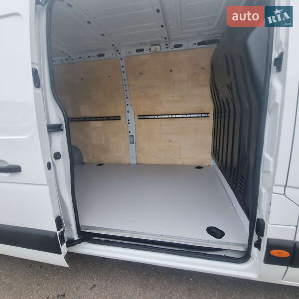 Мікроавтобус вантажний (до 3,5т) Renault Master 2018 в Бердичеві