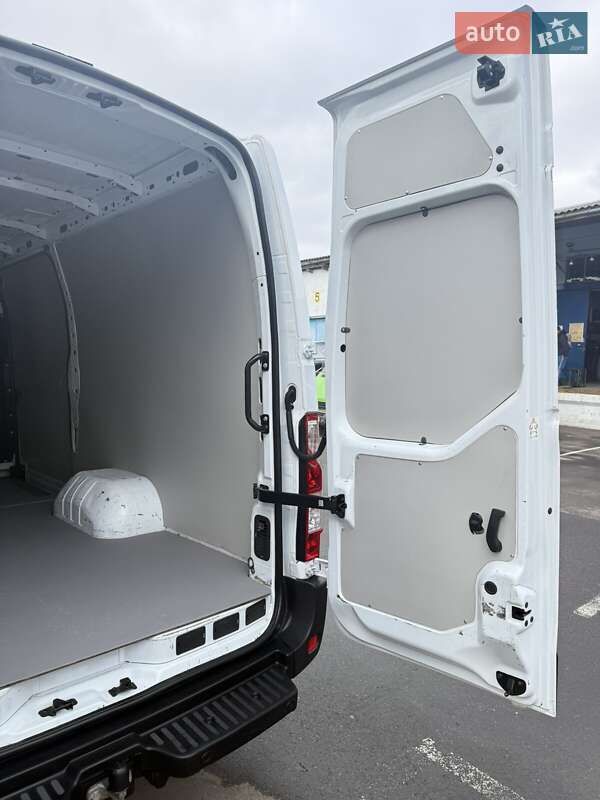 Мікроавтобус вантажний (до 3,5т) Renault Master 2022 в Луцьку