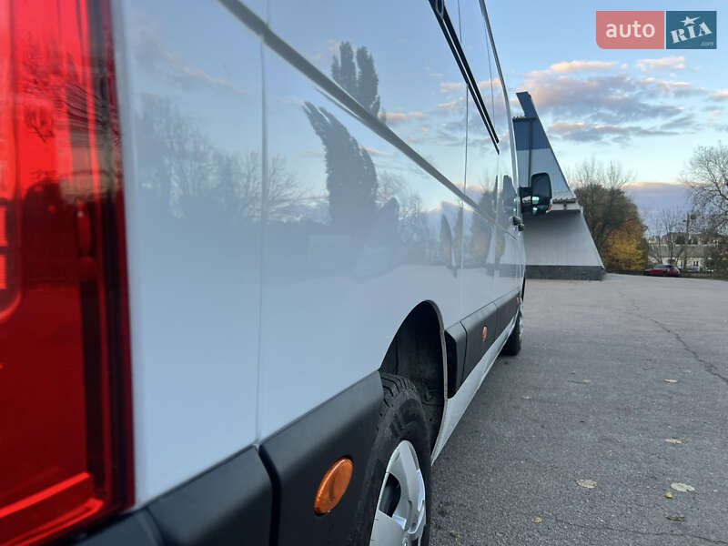 Мікроавтобус вантажний (до 3,5т) Renault Master 2022 в Бердичеві