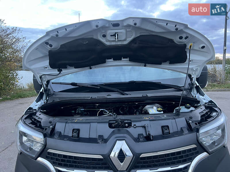 Мікроавтобус вантажний (до 3,5т) Renault Master 2022 в Бердичеві