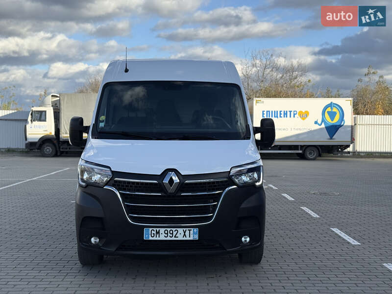 Грузовой фургон Renault Master 2023 в Дубно