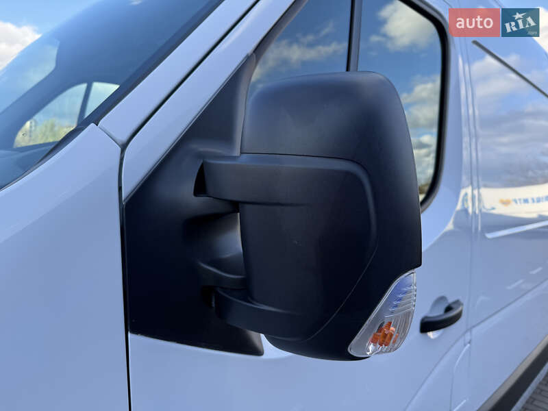 Грузовой фургон Renault Master 2023 в Дубно