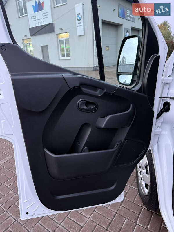 Вантажний фургон Renault Master 2022 в Києві