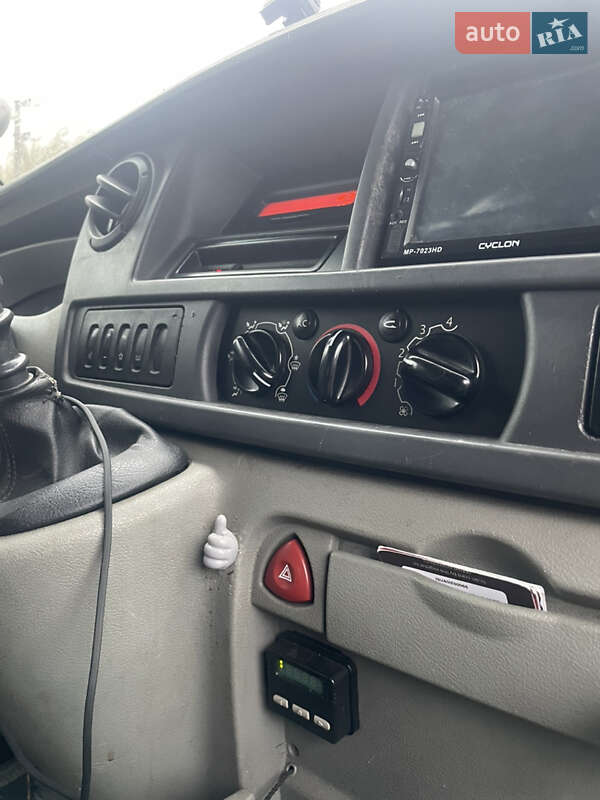 Вантажопасажирський фургон Renault Master 2005 в Рава-Руській