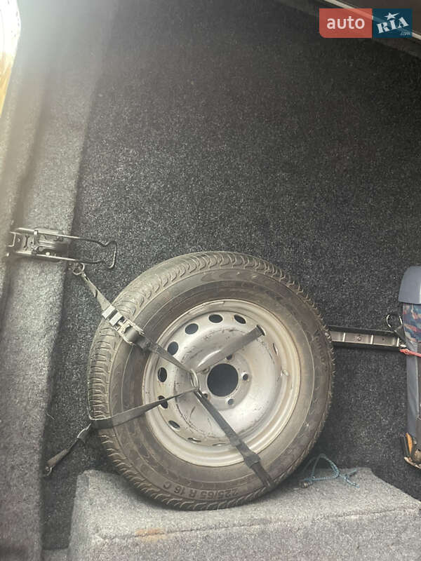 Вантажопасажирський фургон Renault Master 2005 в Рава-Руській