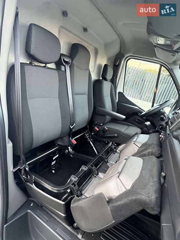 Вантажний фургон Renault Master 2021 в Луцьку