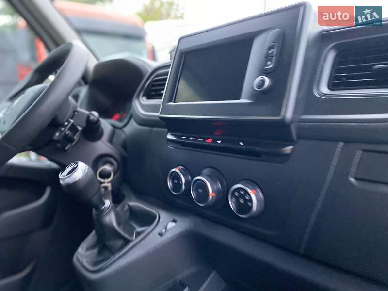 Грузовой фургон Renault Master 2021 в Хусте