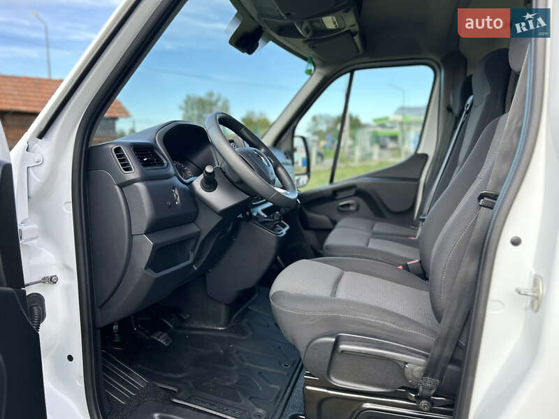 Грузовой фургон Renault Master 2023 в Стрые