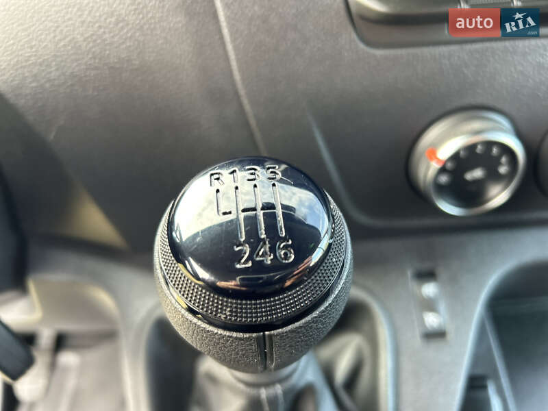 Грузовой фургон Renault Master 2023 в Стрые