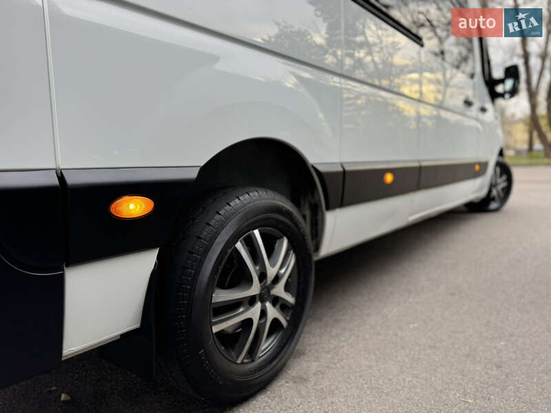 Микроавтобус Renault Master 2015 в Киеве