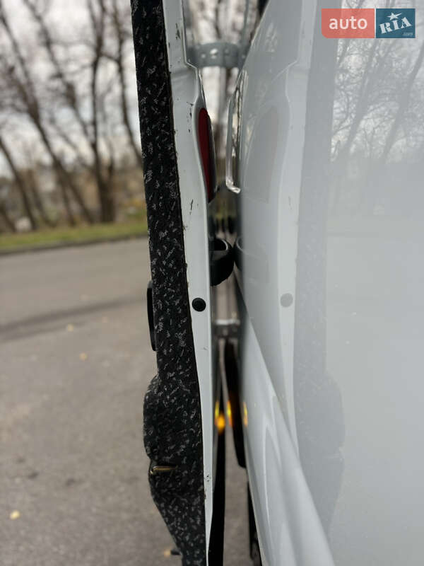 Микроавтобус Renault Master 2015 в Киеве