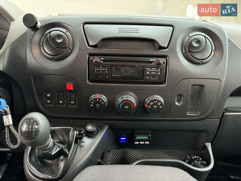 Микроавтобус Renault Master 2015 в Киеве