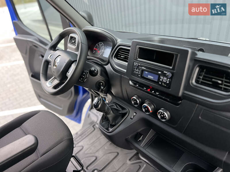 Вантажний фургон Renault Master 2020 в Дубні