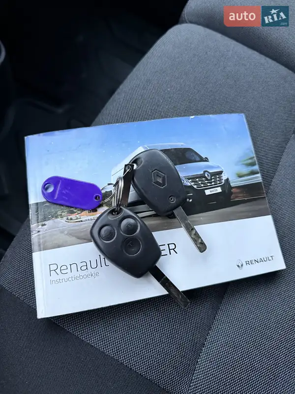 Грузовой фургон Renault Master 2017 в Львове документ