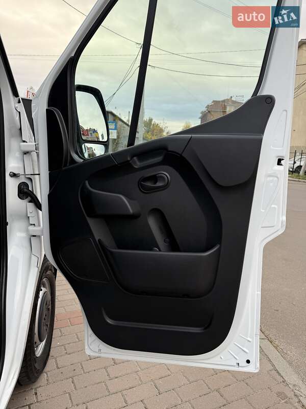 Грузовой фургон Renault Master 2021 в Киеве