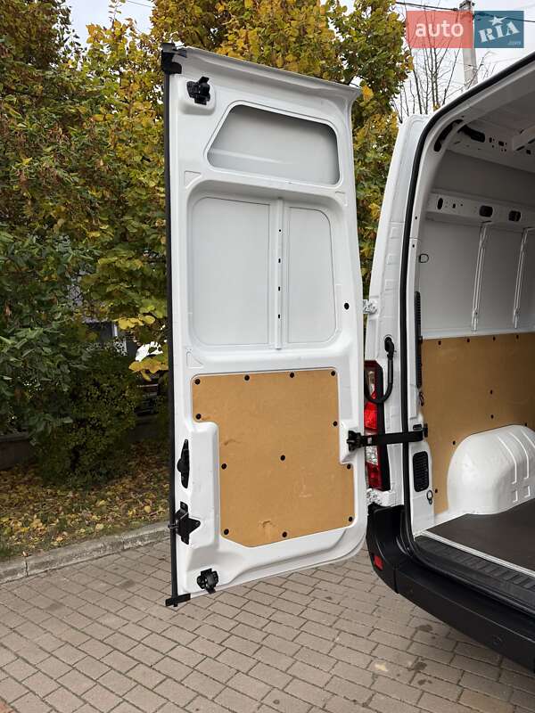Грузовой фургон Renault Master 2021 в Киеве