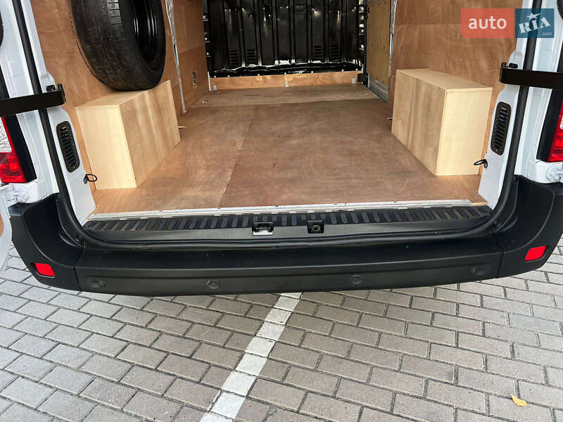 Грузовой фургон Renault Master 2023 в Дубно фото 29 Грузовой фургон Renault Master 2023 в Дубно