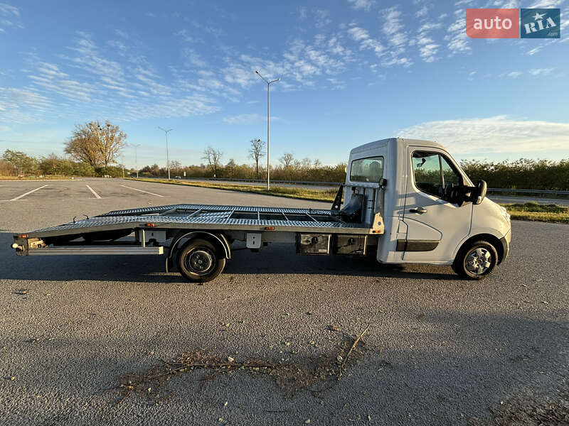 Эвакуатор Renault Master 2018 в Звягеле фото Эвакуатор Renault Master 2018 в Звягеле