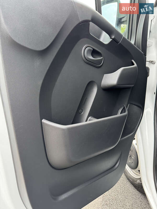 Грузовой фургон Renault Master 2022 в Ивано-Франковске
