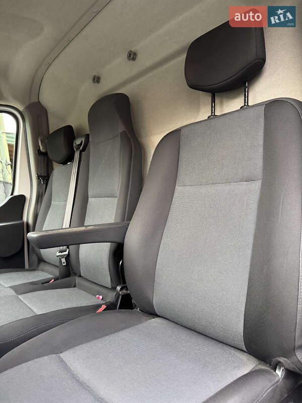 Грузовой фургон Renault Master 2022 в Ивано-Франковске