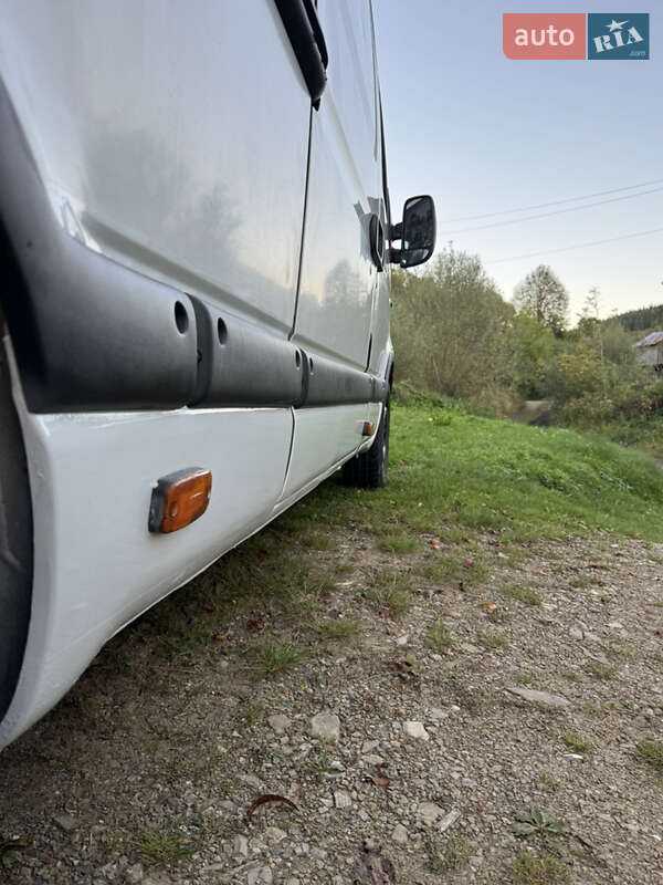 Грузовой фургон Renault Master 2007 в Бориславе