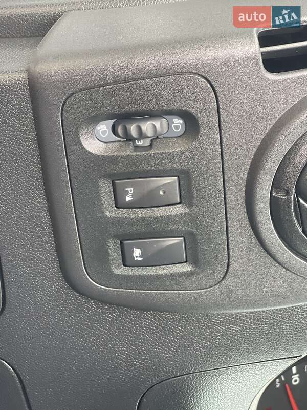 Грузовой фургон Renault Master 2017 в Дубно фото 21 Грузовой фургон Renault Master 2017 в Дубно