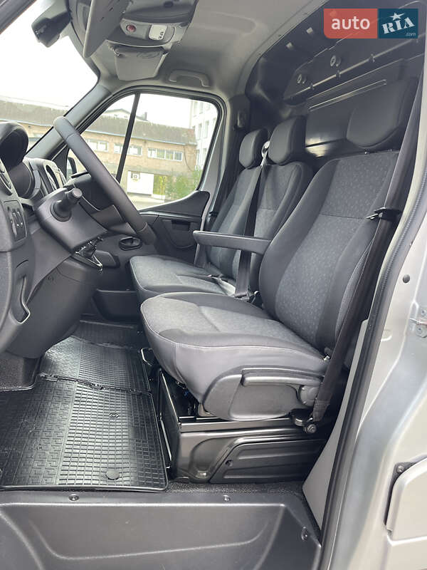 Грузовой фургон Renault Master 2018 в Луцке