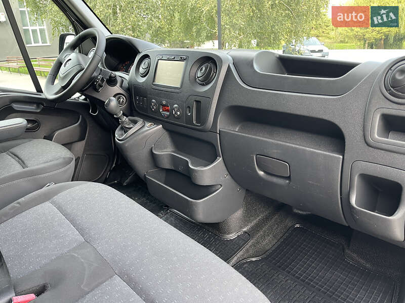 Грузовой фургон Renault Master 2018 в Луцке