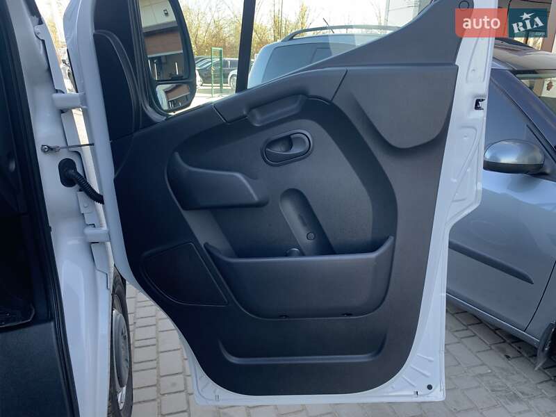 Вантажний фургон Renault Master 2021 в Бердичеві