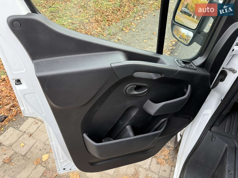 Вантажний фургон Renault Master 2023 в Луцьку