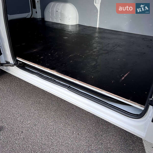 Вантажний фургон Renault Master 2020 в Києві