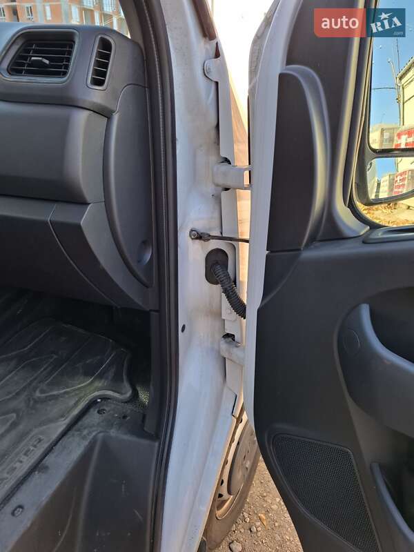 Вантажний фургон Renault Master 2022 в Івано-Франківську