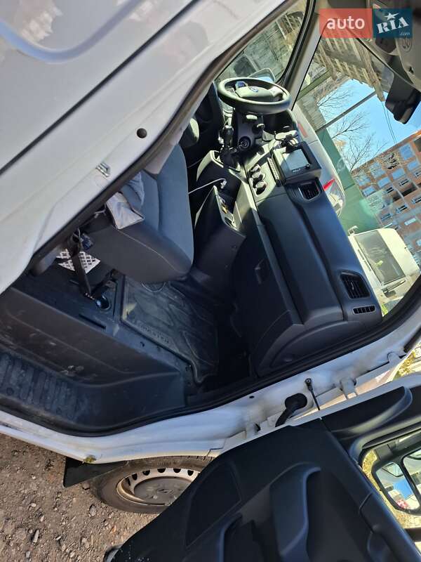 Вантажний фургон Renault Master 2022 в Івано-Франківську