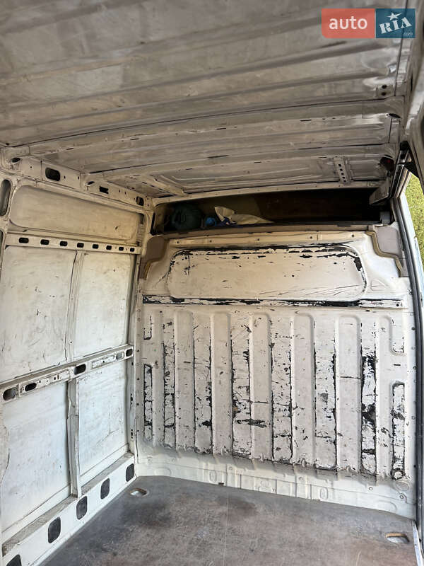 Вантажний фургон Renault Master 1999 в Любомлі