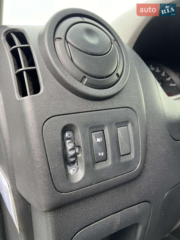 Грузовой фургон Renault Master 2017 в Луцке