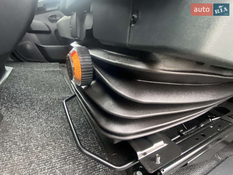 Вантажний фургон Renault Master 2021 в Ірпені