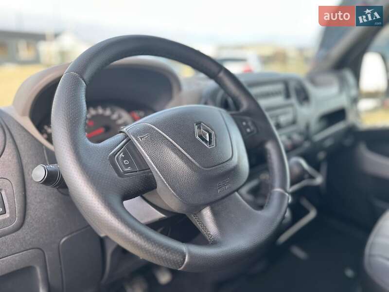 Мінівен Renault Master 2016 в Дубні