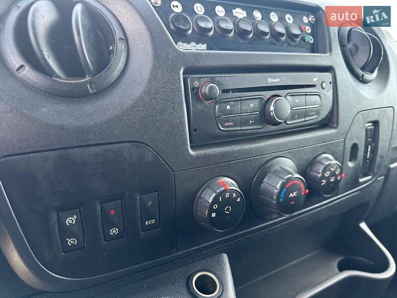 Мінівен Renault Master 2016 в Дубні