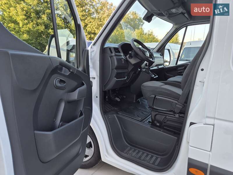 Грузовой фургон Renault Master 2022 в Дубно