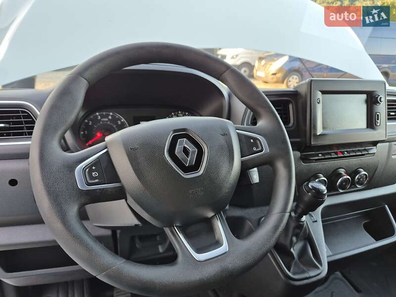 Грузовой фургон Renault Master 2022 в Дубно