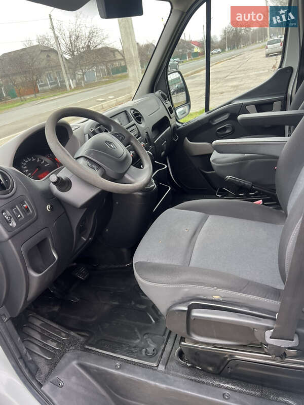 Грузовой фургон Renault Master 2017 в Измаиле