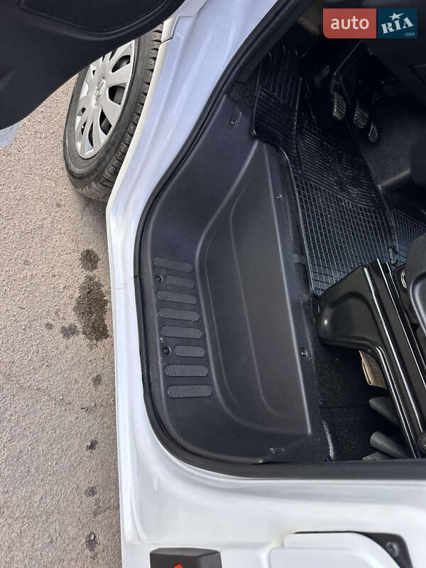 Грузовой фургон Renault Master 2018 в Дубно фото 34 Грузовой фургон Renault Master 2018 в Дубно