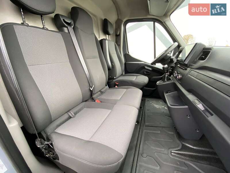 Вантажний фургон Renault Master 2022 в Ковелі