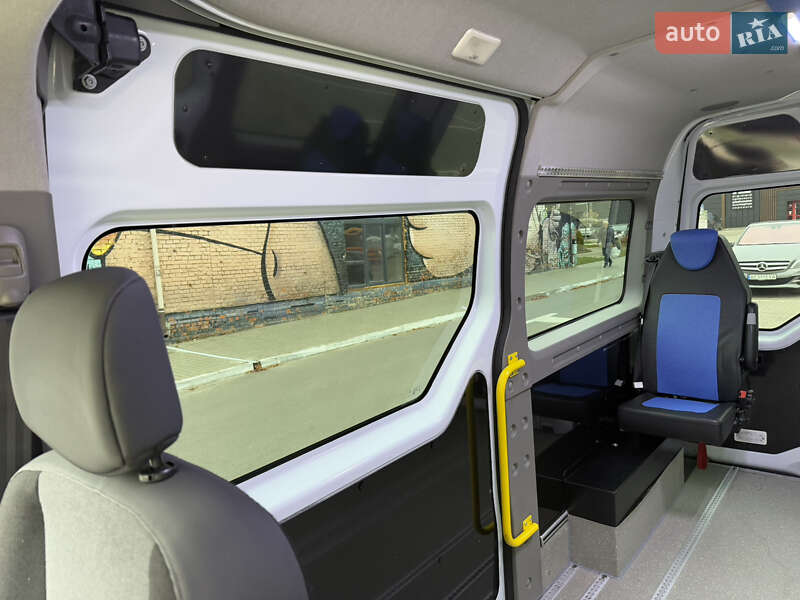 Мінівен Renault Master 2015 в Луцьку