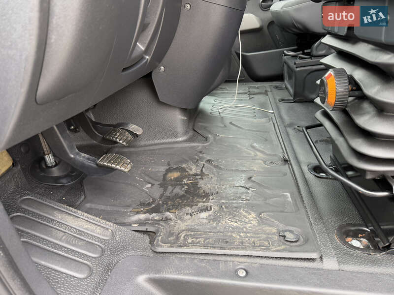 Мінівен Renault Master 2015 в Луцьку