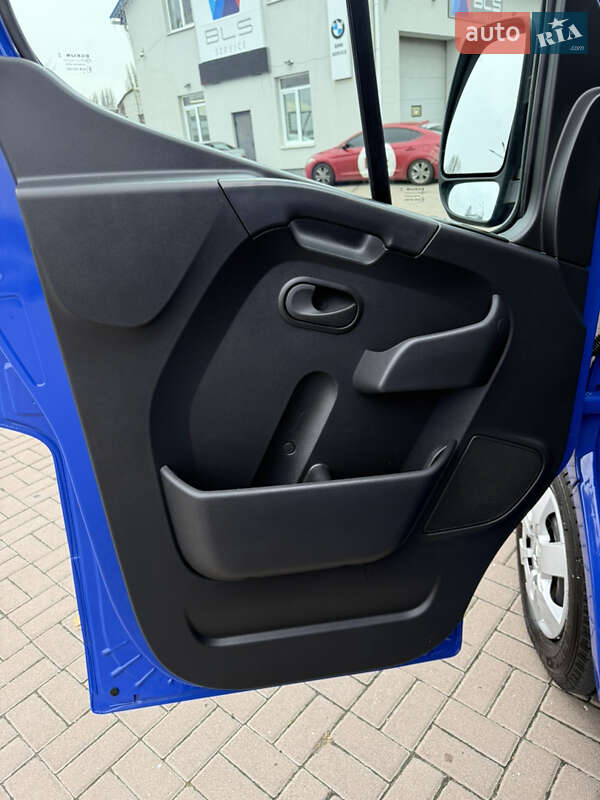 Грузовой фургон Renault Master 2023 в Киеве