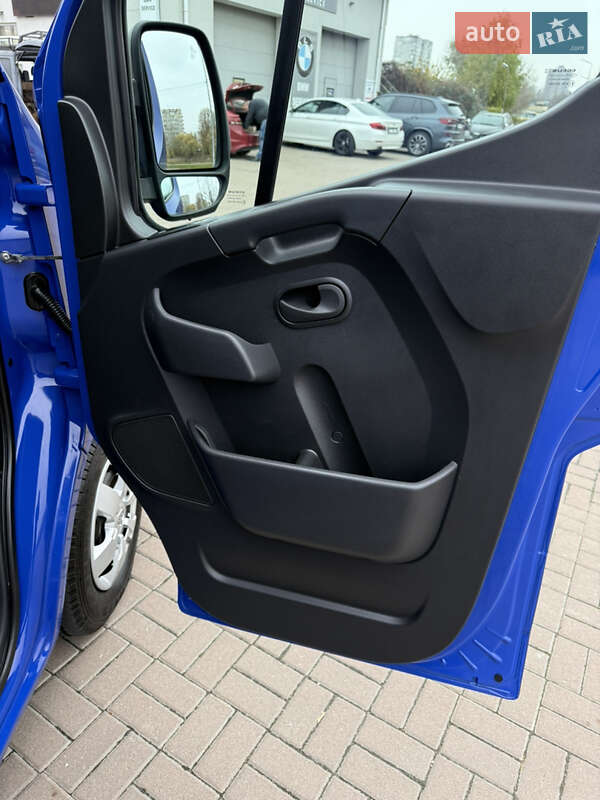 Грузовой фургон Renault Master 2023 в Киеве