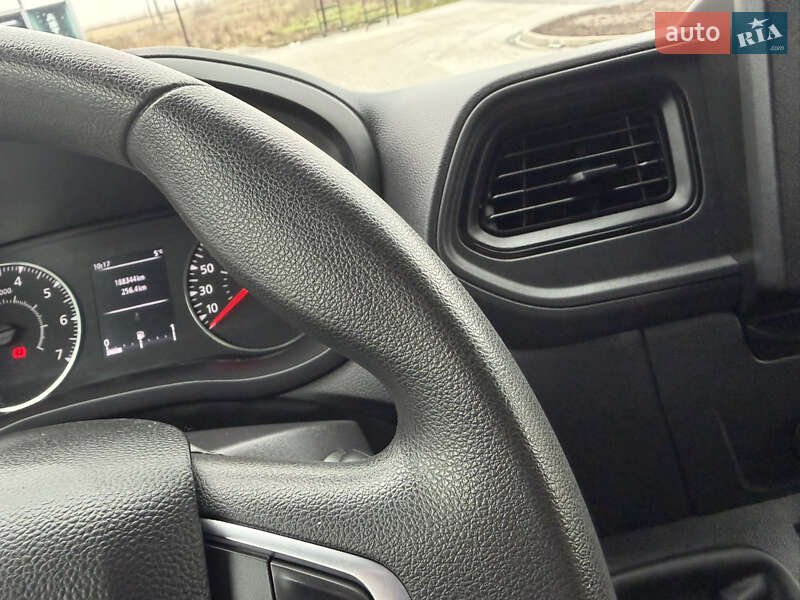 Грузовой фургон Renault Master 2022 в Дубно